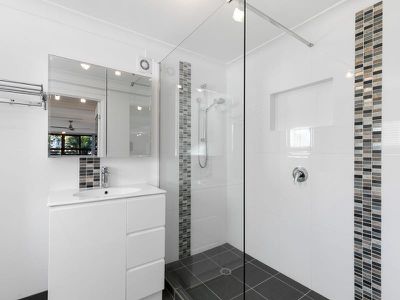 2 / 120 Cypress Street, Torquay