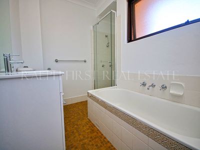 99 Rawson Street, Greenacre