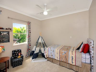10 Holdsworth Road, North Ipswich