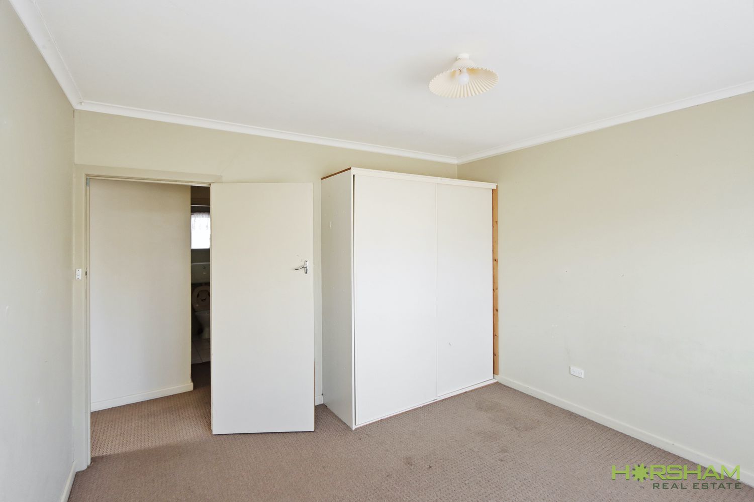 6 Queen Street, Horsham