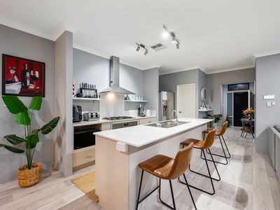 8 Claymore Place, Piara Waters