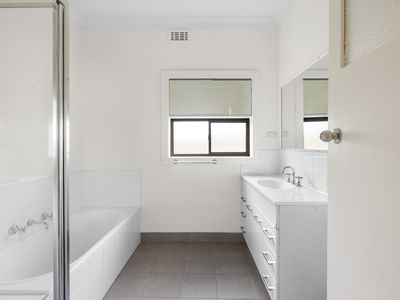 37 Carmen Street, Newport