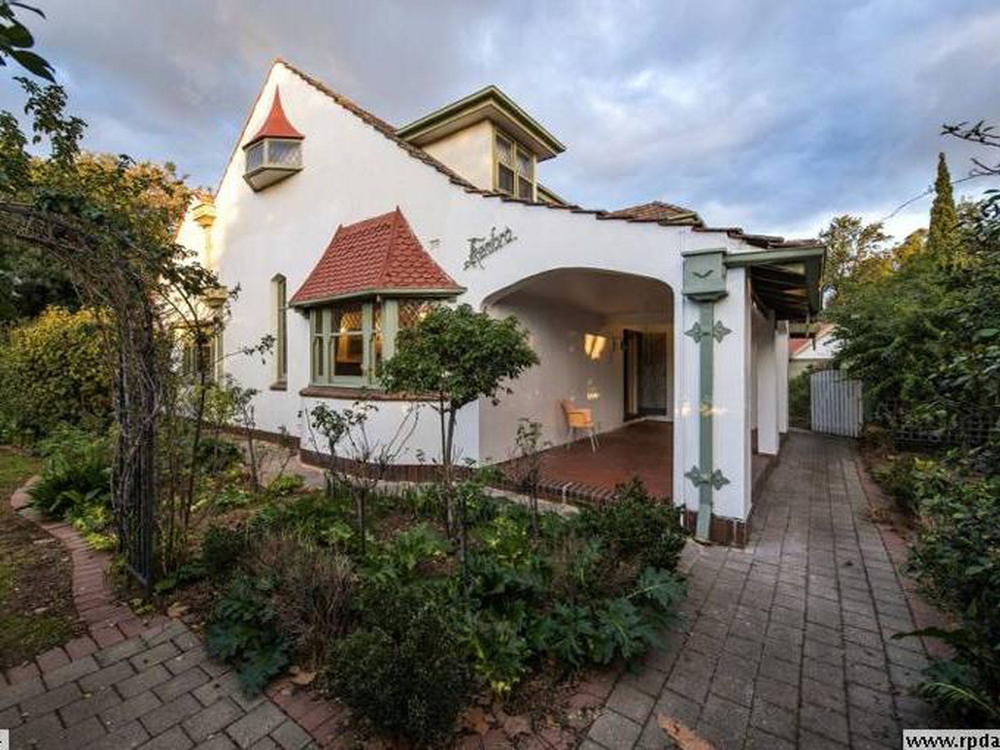 143 Cross Road, Westbourne Park