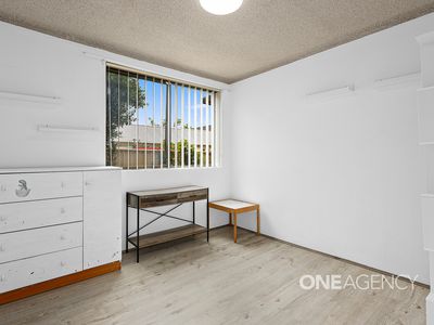 2 / 23 Montague Street, Fairy Meadow