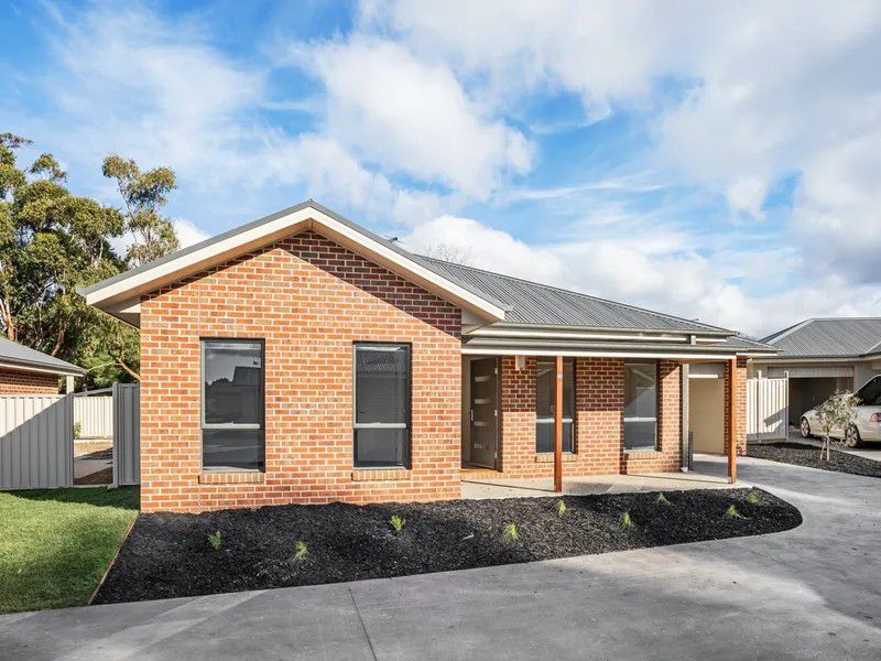 5 / 1 Roger St, Romsey