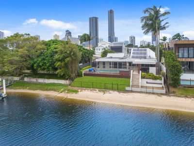 17 Maureen Court, Broadbeach Waters