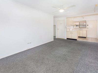 1 / 4 Lyne Street, Oak Flats