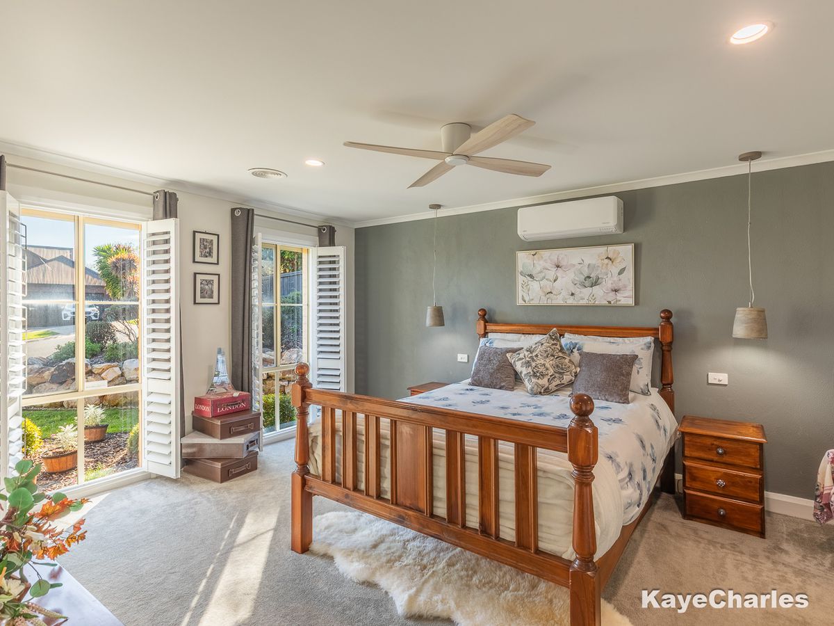 6 Mountain View Circuit, Beaconsfield