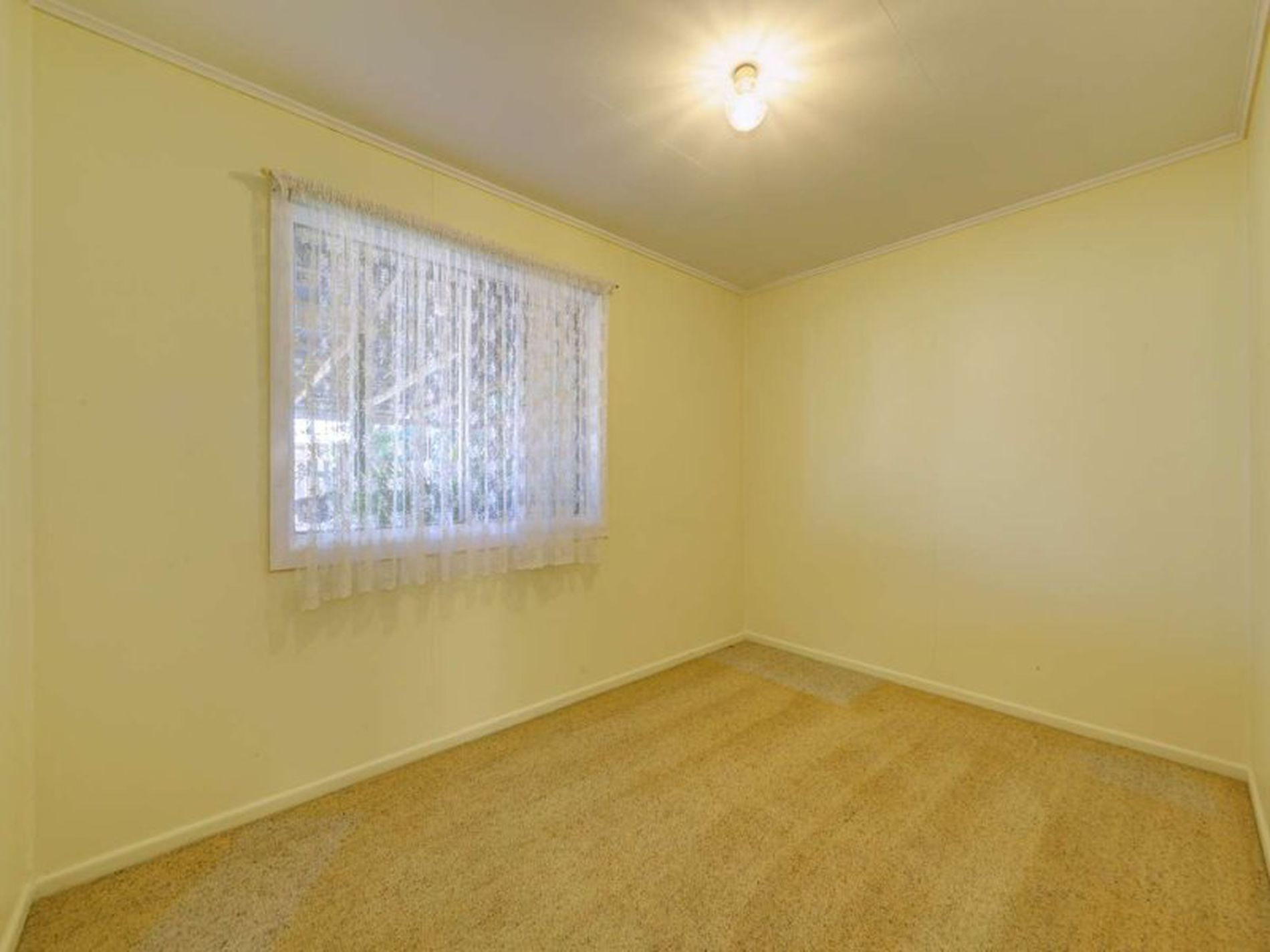 8 Black Street, Norville