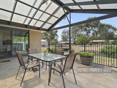 2 / 85 Cambridge Drive, Mansfield