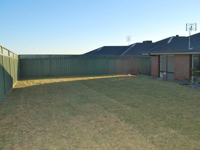 19 Pelagic Court, Dubbo