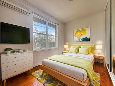 1 / 9 Merther Road, Ivanhoe