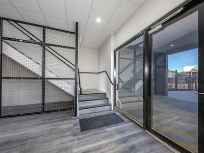 1 / 87 Collins Road, Melton