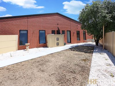 1 Rushbrook Close, Horsham