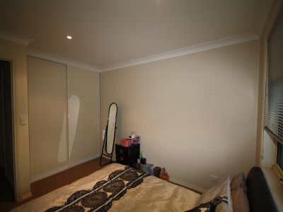 2 / 1 Moore Court, Wynyard