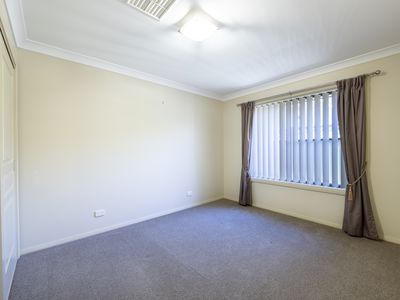 6 Waldorf Place, Dubbo