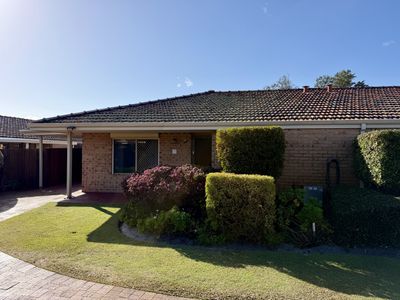 23 / 2 Theakston Green, Leeming