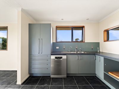 22 Halkirk Street, Karitane