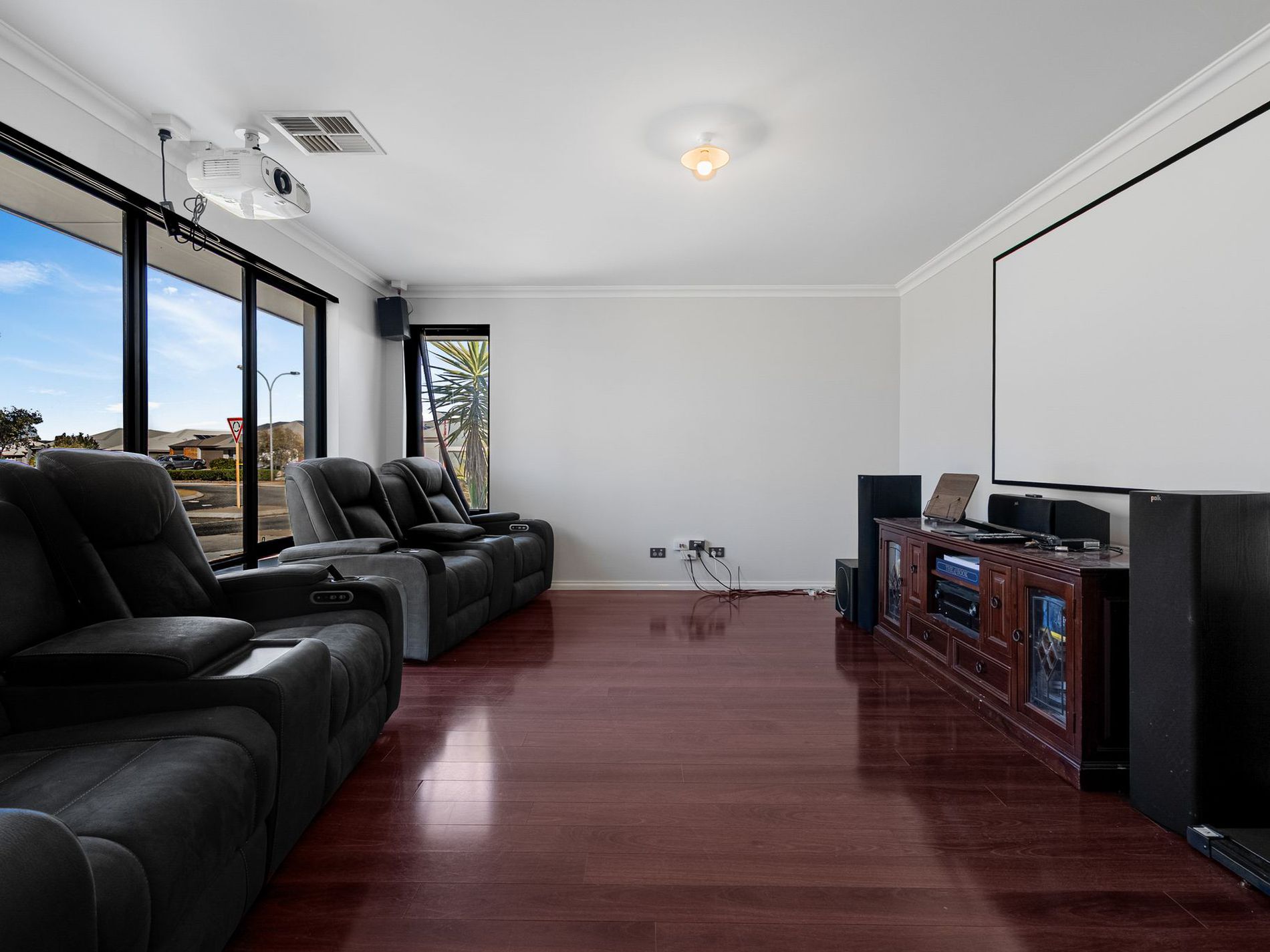 1 Coalseam Street, Ellenbrook