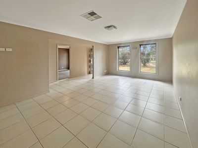 42 Catherine Drive, Dubbo