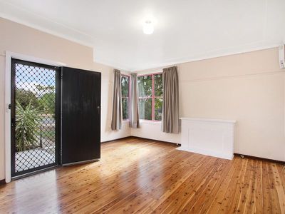 2 Thompson Crescent, Tamworth