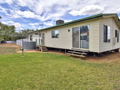 160 WREN STREET, Longreach