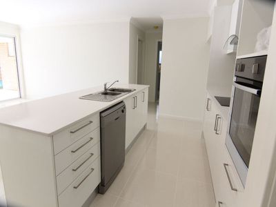 2 / 25 Bennett Place, Forster