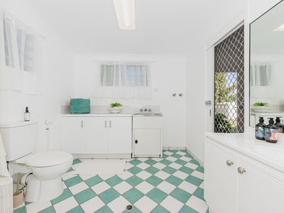 6 Falcon Street, Rowes Bay