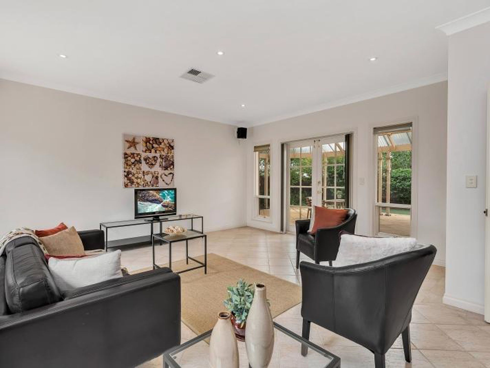 8 Alexander Court, Novar Gardens