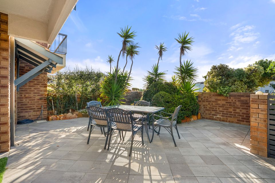 9 / 16 ARCADIA DRIVE, Shoalwater