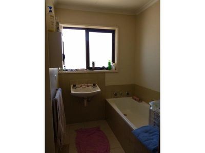 7 Glenister Place, Horsham