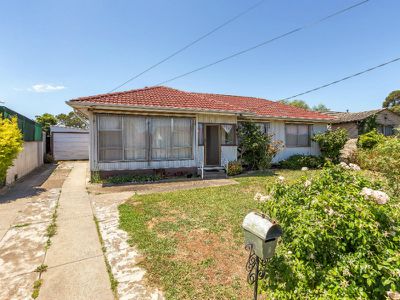 10 Centenary Crescent, Werribee