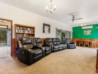 6 McClellans Crescent, Heathcote