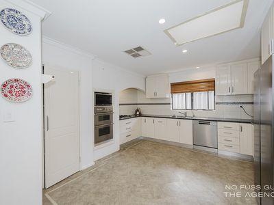 16 Ranleigh Way, Greenwood