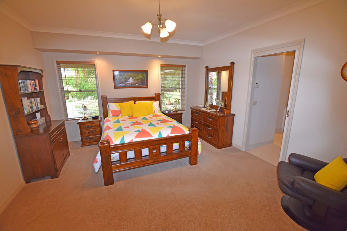 5 Gardadale Drive, Kyabram