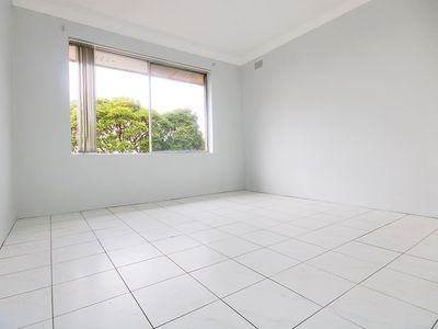 3 / 8 Fairmount Street, Lakemba