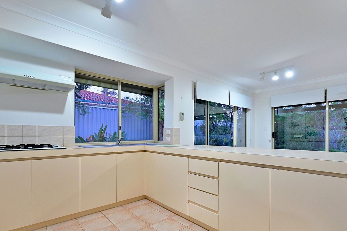 21 Muirfield Way, Joondalup