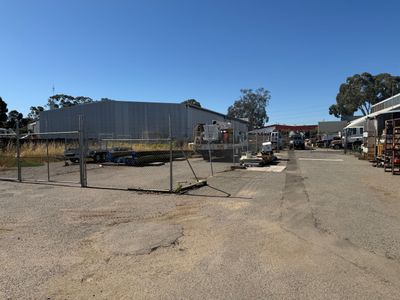 Yard Space / 2-6 Taminga Street, Regency Park