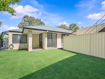 2 Lowan Street, Thornlie