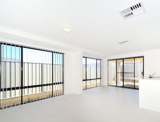 Modern Family Living in the Heart of Wellard