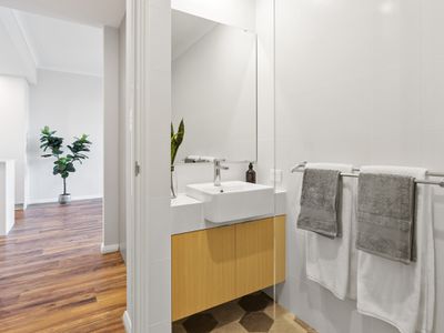 11 / 2 Cooli Street, Hammond Park