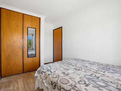 6 Breaden Drive, Cooloongup