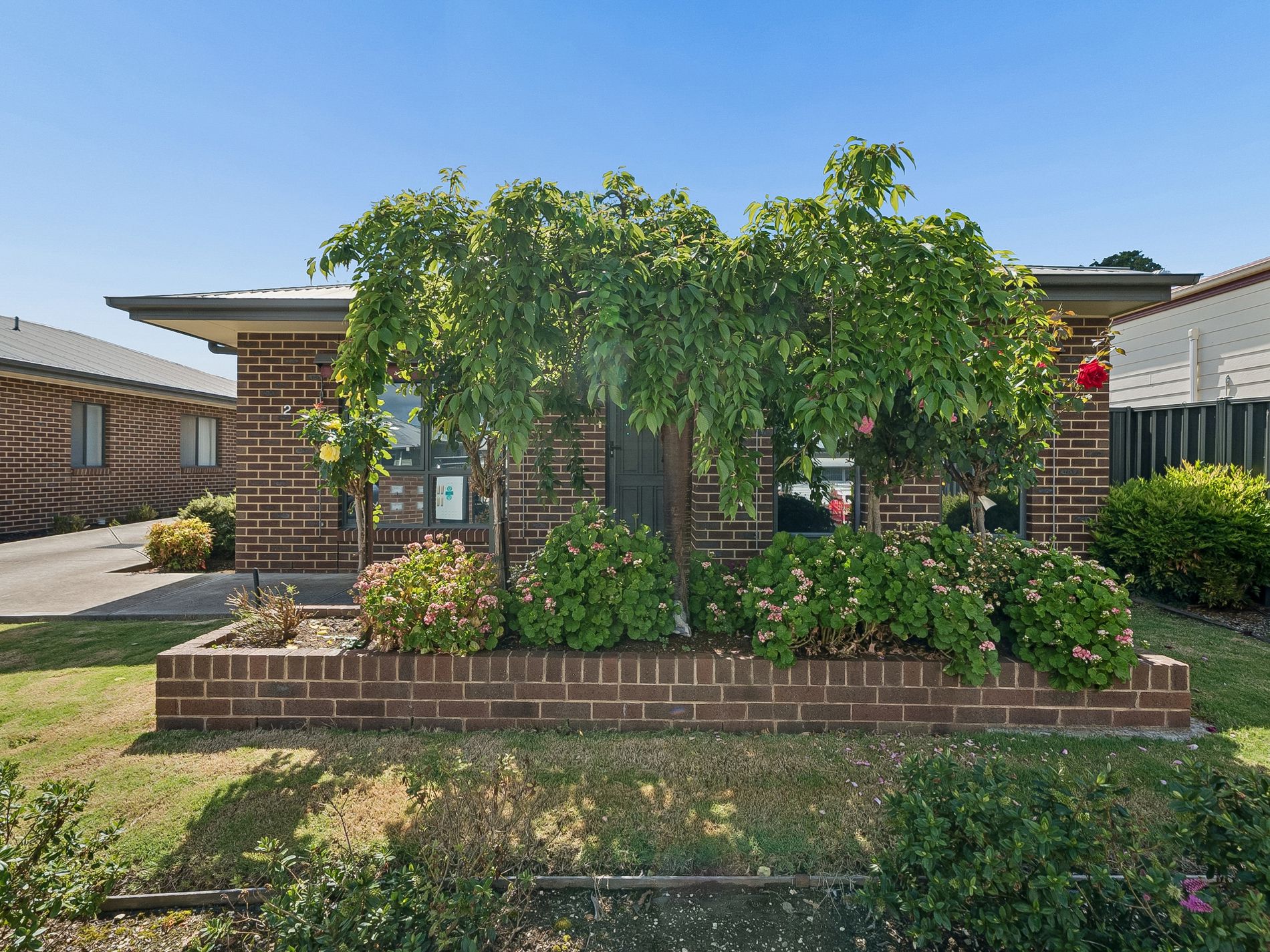 2 / 8 President Street, Seymour