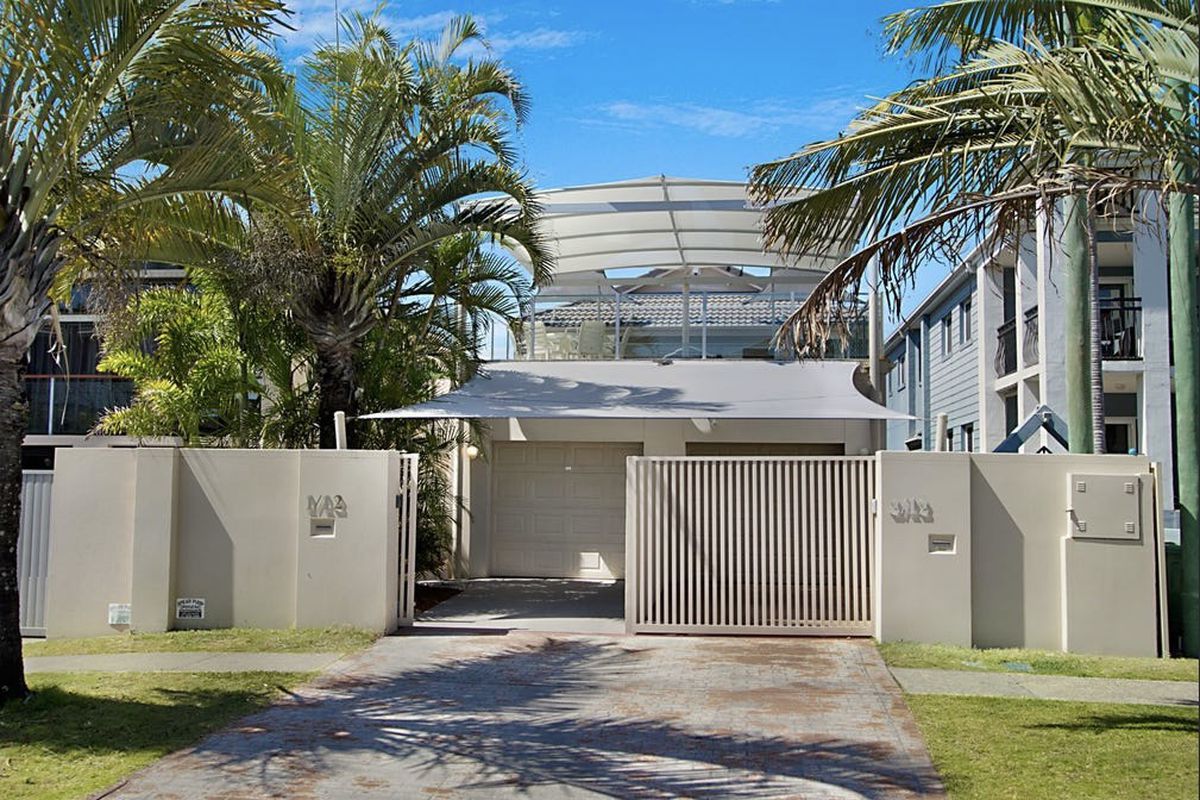1 / 12 Tamborine Street, Mermaid Beach