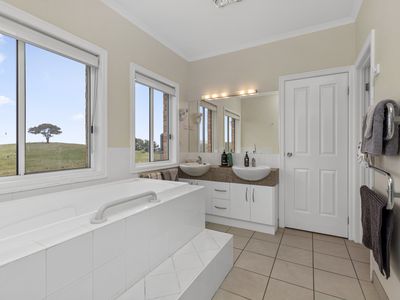 720 Dairy Flat Road, Heathcote South