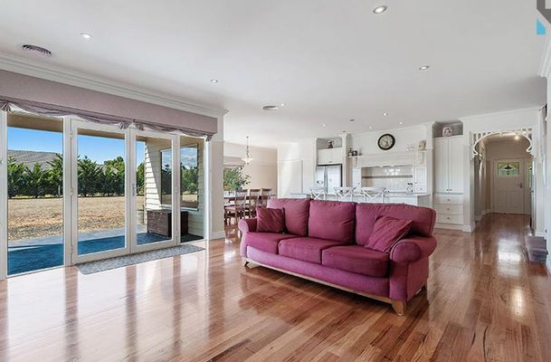 16 Peregrine Road, Oaklands Junction