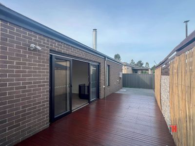 6 Whitebark Street, Wollert