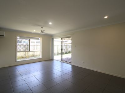 13 Cascade St, Pimpama
