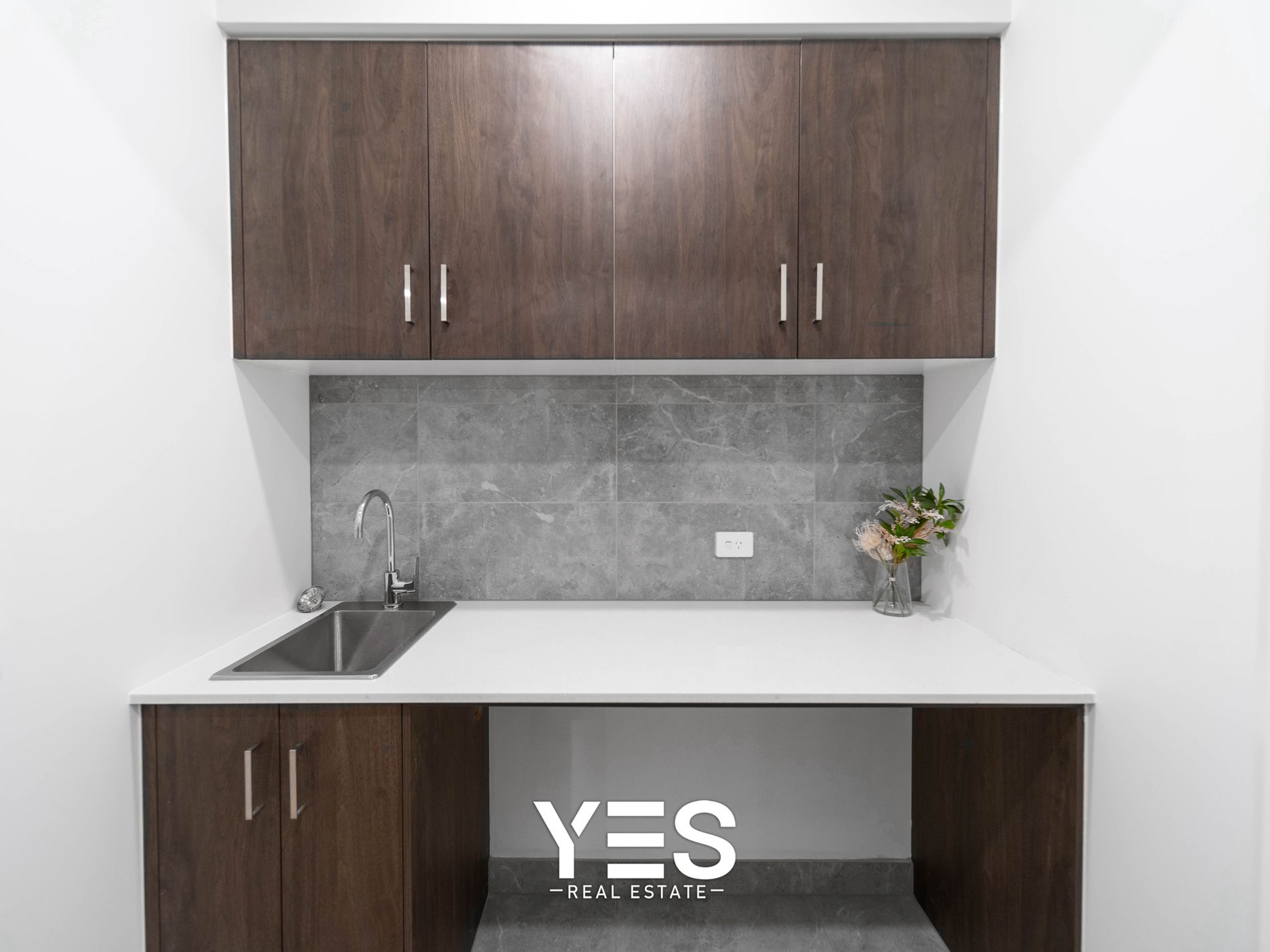 1B Rolstone Court, Narre Warren