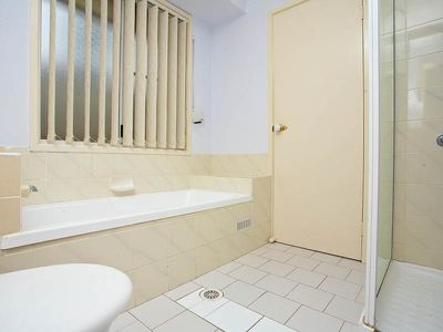 10 Trainer Avenue, Casula
